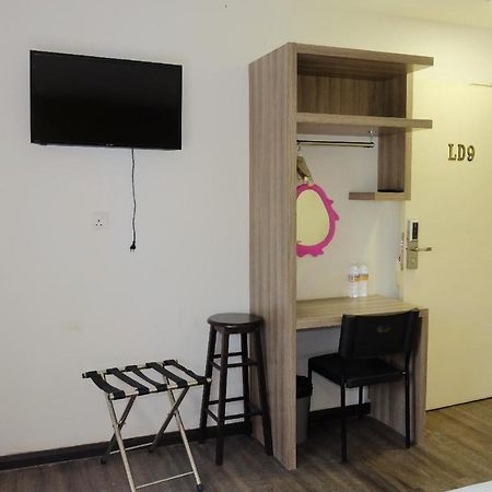 Natol Homestay - London Kuching Eksteriør bilde