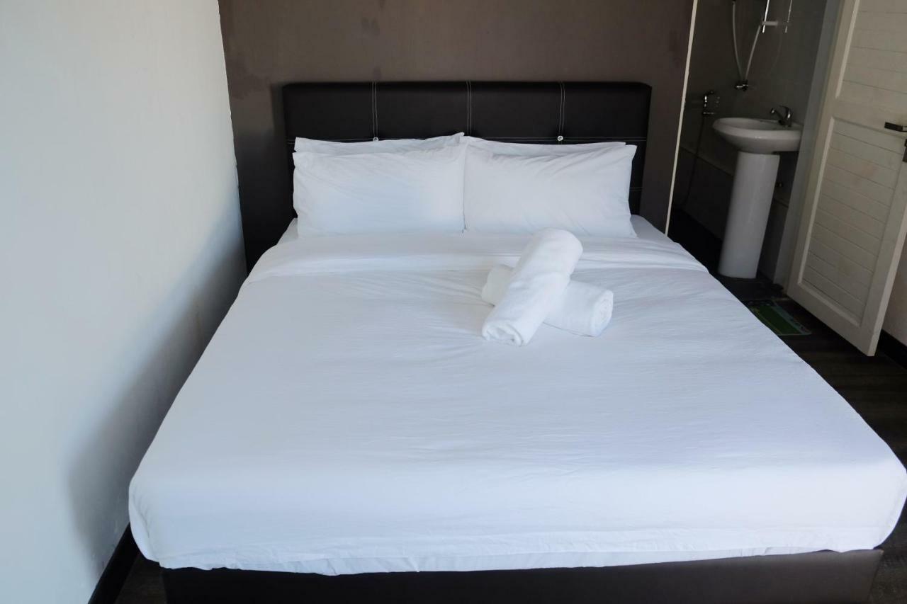 Natol Homestay - London Kuching Eksteriør bilde