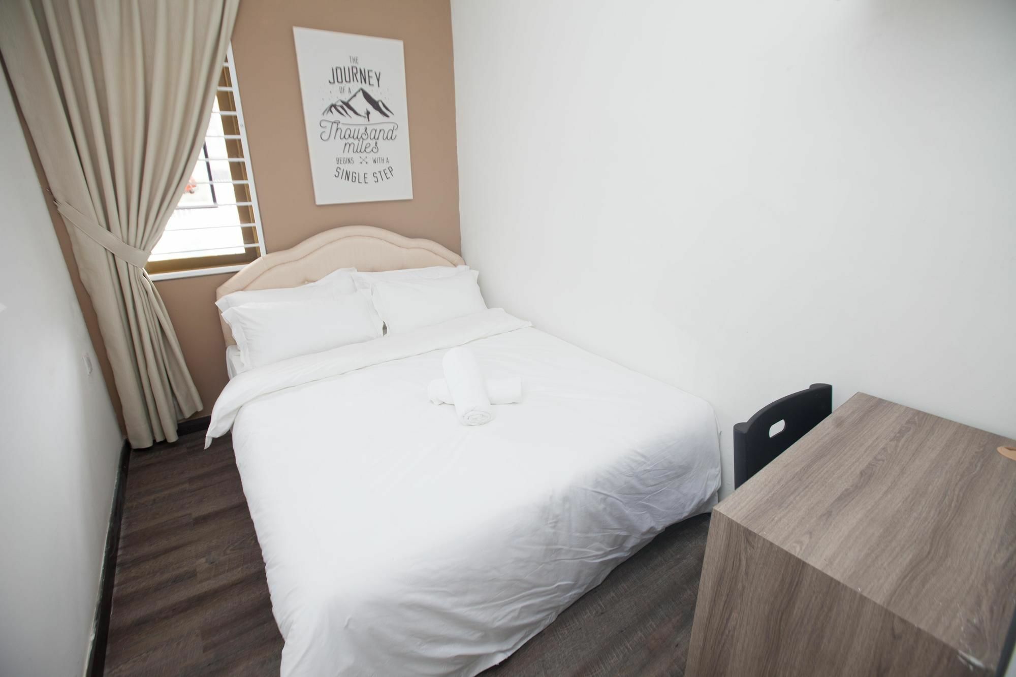 Natol Homestay - London Kuching Eksteriør bilde