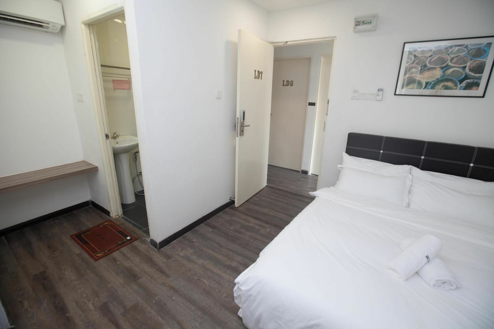 Natol Homestay - London Kuching Eksteriør bilde