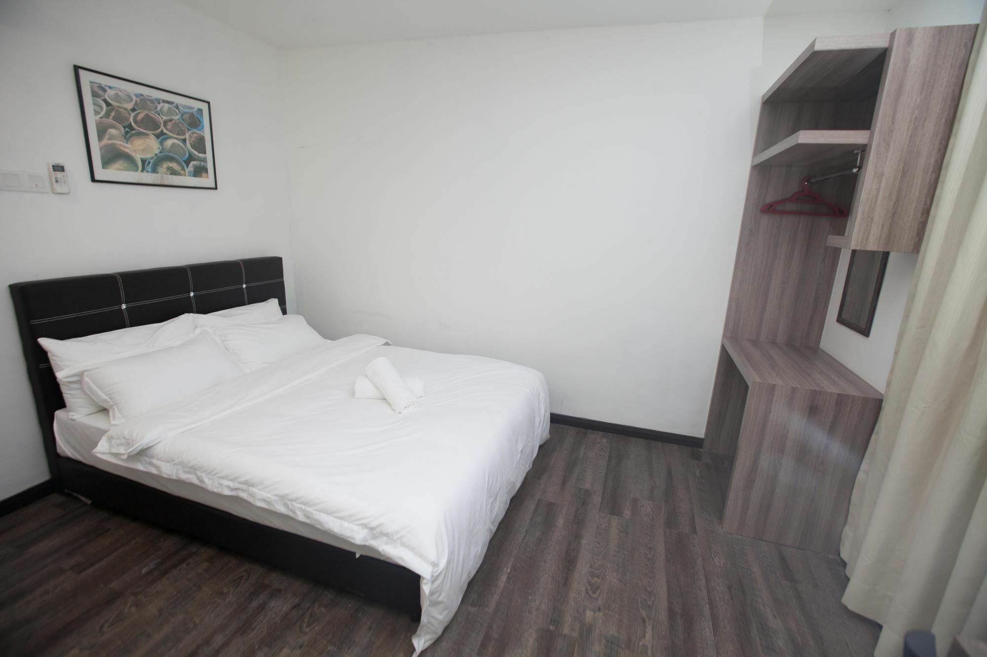 Natol Homestay - London Kuching Eksteriør bilde