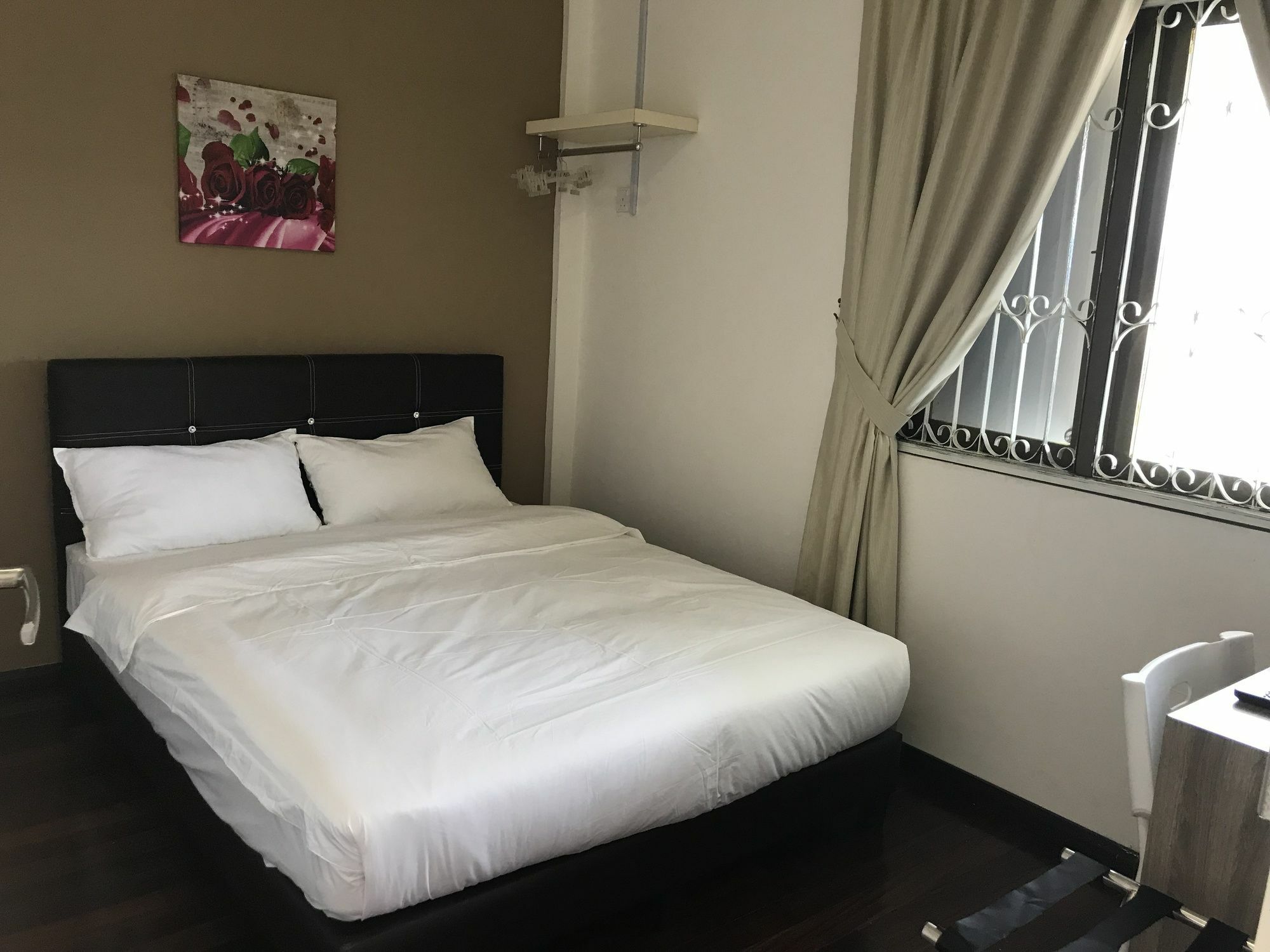 Natol Homestay - London Kuching Eksteriør bilde