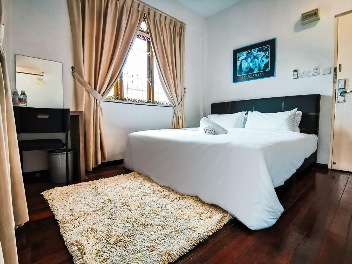 Natol Homestay - London Kuching Eksteriør bilde